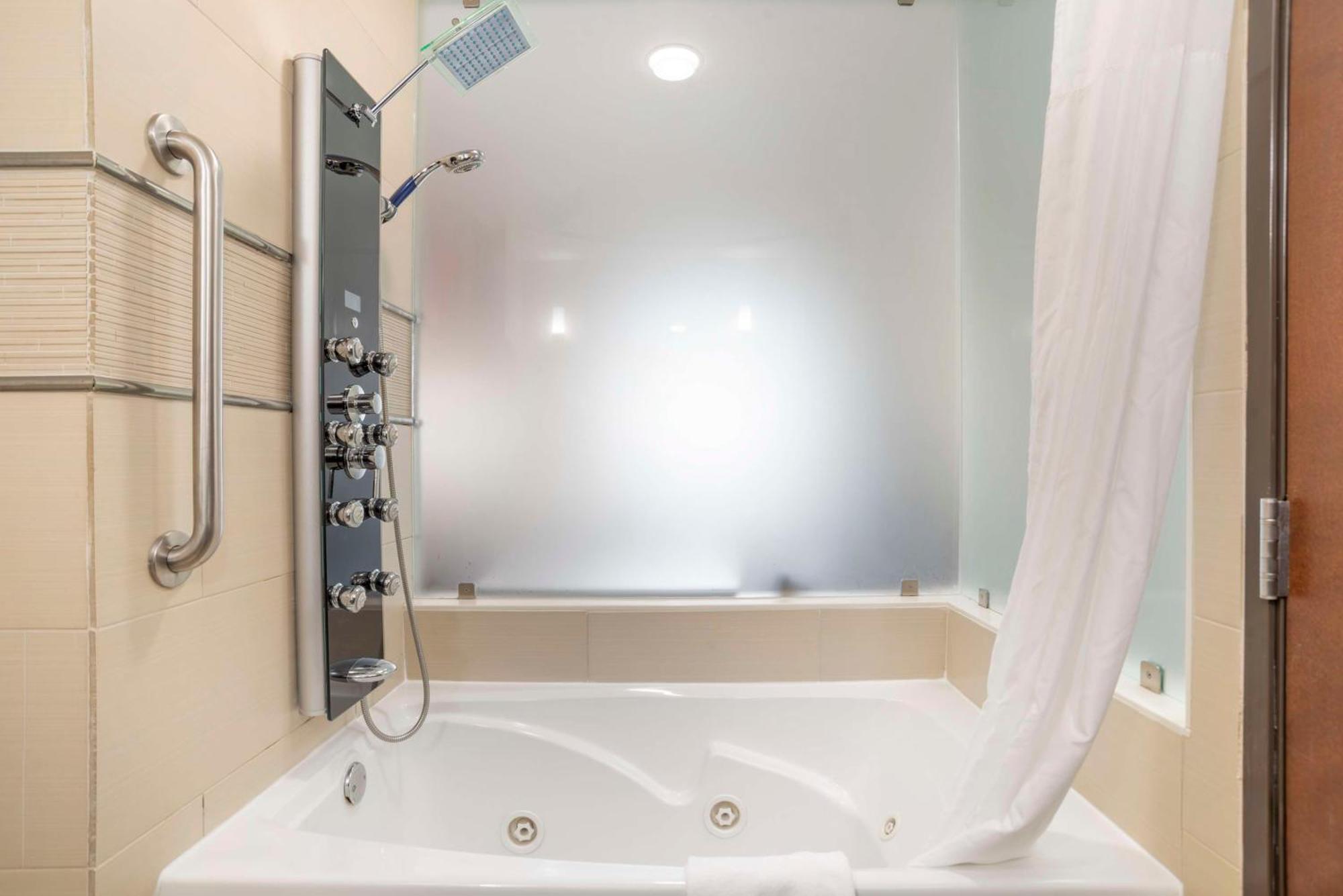 Best Western Plus Flowood Inn&Suites Extérieur photo
