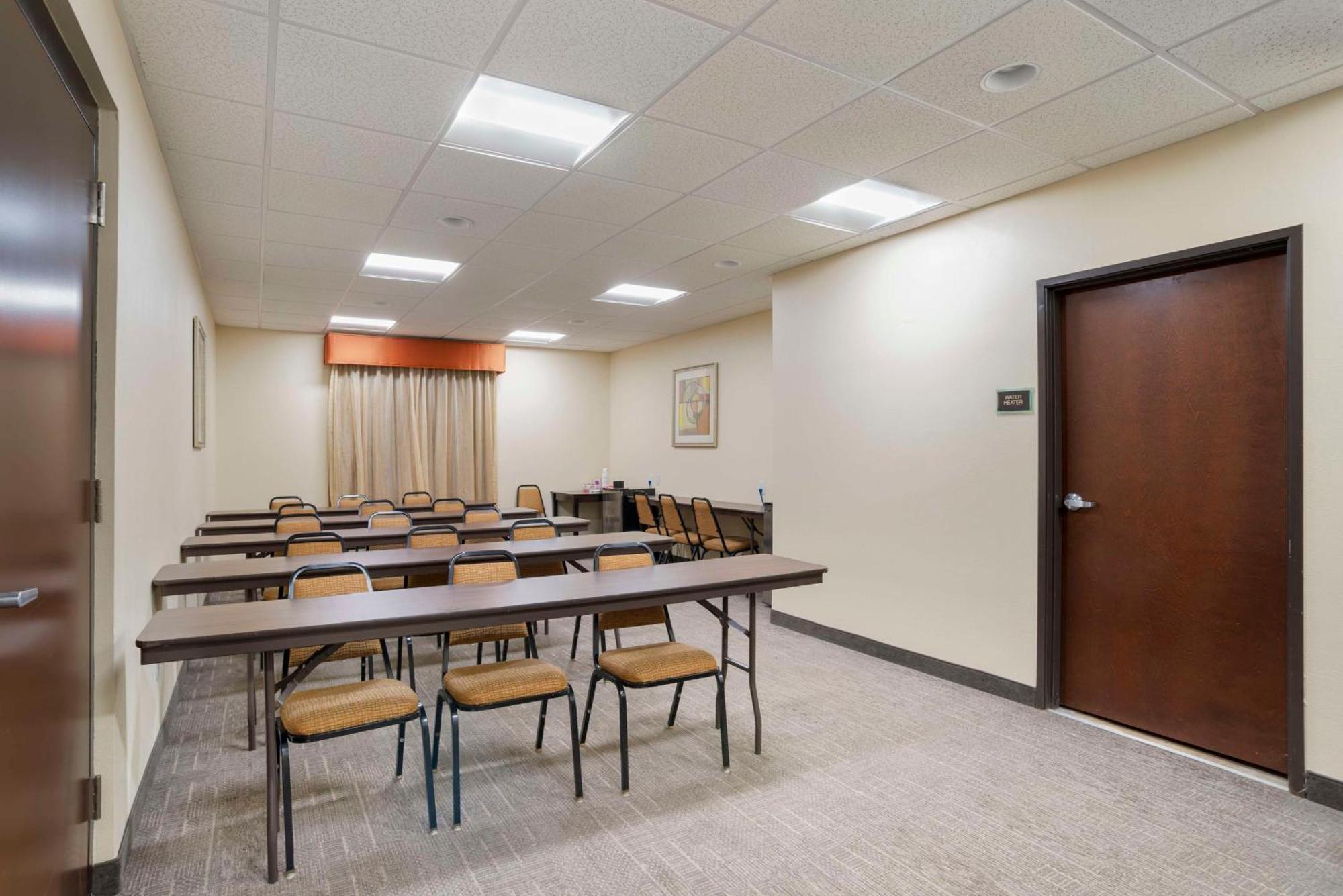 Best Western Plus Flowood Inn&Suites Extérieur photo