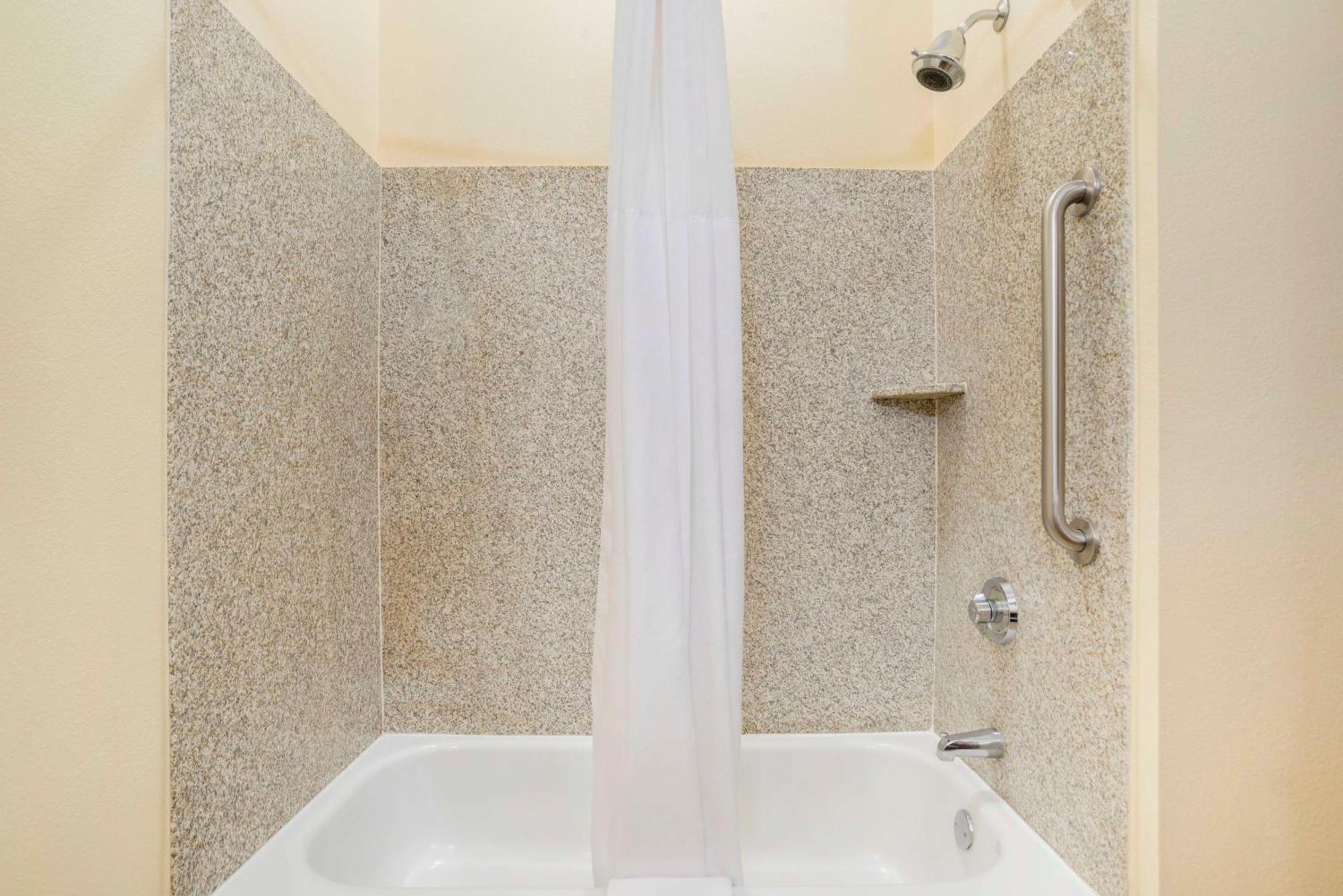 Best Western Plus Flowood Inn&Suites Extérieur photo